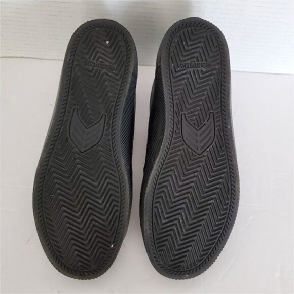 Cariuma Salvas EUC Unisex Black Pebbled Leather & Suede Sneaker Size W 8.5 / M 7 - Picture 9 of 11